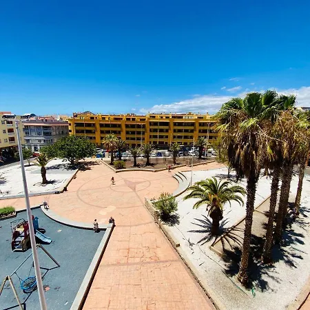 Apartman New 140m2 Loft-style Flat At Town Heart, 3 Beaches Close Casa Leon