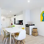 Apartmán New 140m2 Loft-style Flat At Town Heart, 3 Beaches Close Casa Leon