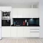 New 140m2 Loft-style Flat At Town Heart, 3 Beaches Close Casa Leon