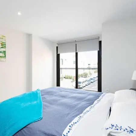 Daire New 140m2 Loft-style Flat At Town Heart, 3 Beaches Close Casa Leon