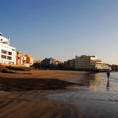 New 140m2 Loft-style Flat At Town Heart, 3 Beaches Close Casa Leon Appartamento