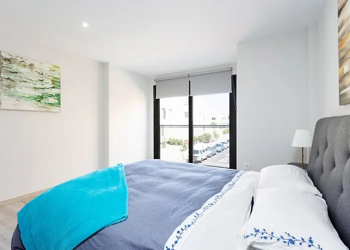 Apartamento New 140m2 Loft-style Flat At Town Heart, 3 Beaches Close Casa Leon