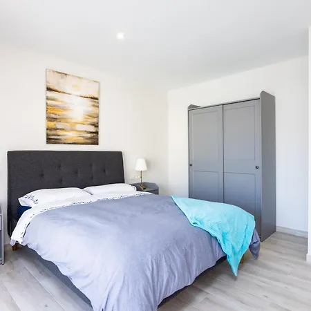 New 140m2 Loft-style Flat At Town Heart, 3 Beaches Close Casa Leon Appartamento *